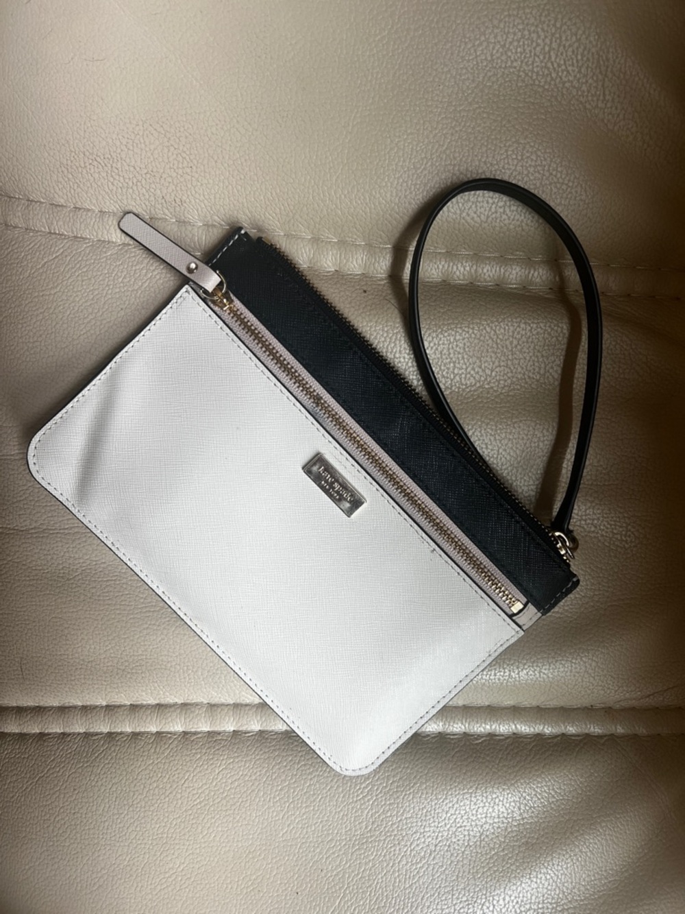Kate Spade New York Laurel Way Tinie Wristlet